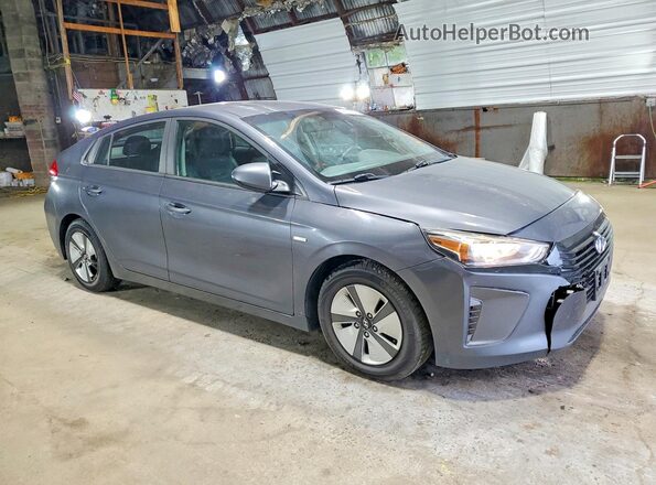 KMHC65LCXJU077902 2018 HYUNDAI IONIQ Gray Front right