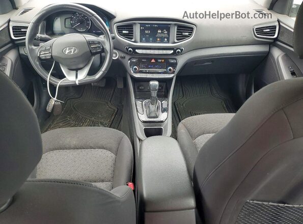 KMHC65LD3KU181769 2019 HYUNDAI IONIQ Белый Вид панели приборов