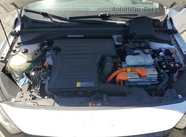 KMHC65LD4KU164852 2019 HYUNDAI IONIQ White Widok wnętrza z tyłu