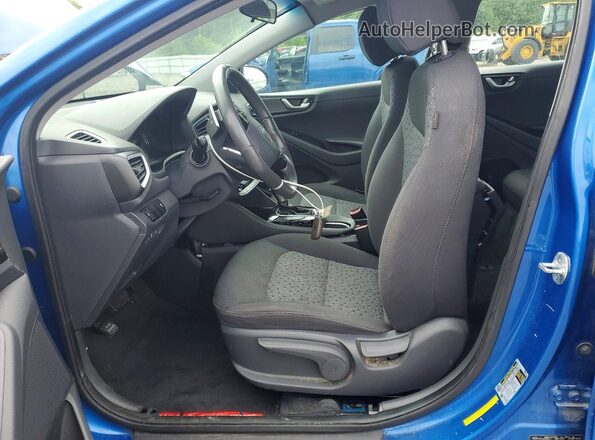KMHC65LD8JU061559 2018 HYUNDAI IONIQ Blue Front interior view