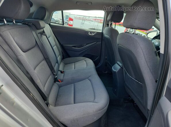 KMHC65LD9LU198321 2020 HYUNDAI IONIQ Серебряный Вид задних сидений