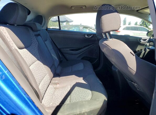 KMHC75LC0HU026464 2017 HYUNDAI IONIQ Blue Vista interior trasera