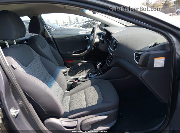 KMHC75LC0HU057696 2017 HYUNDAI IONIQ HYBRID Gray Front interior view