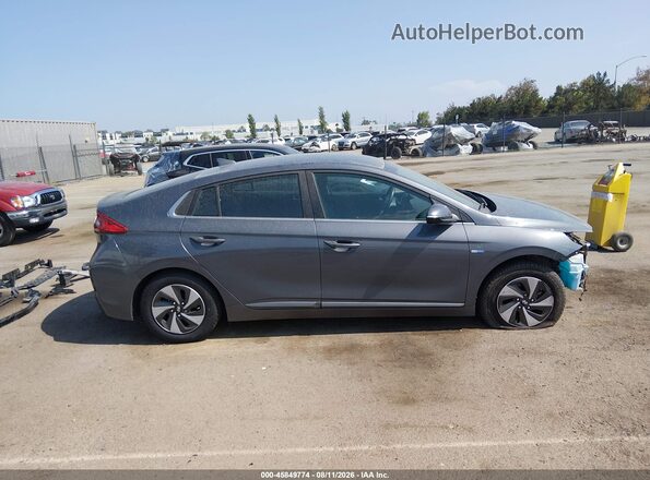 KMHC75LC0HU057696 2017 HYUNDAI IONIQ HYBRID Gray 360 interior view