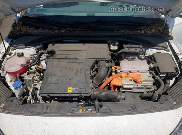 KMHC75LC3NU272999 2022 HYUNDAI IONIQ White Vista interior trasera