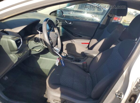 KMHC75LC6KU145109 2019 HYUNDAI IONIQ Silver Widok wnętrza z przodu