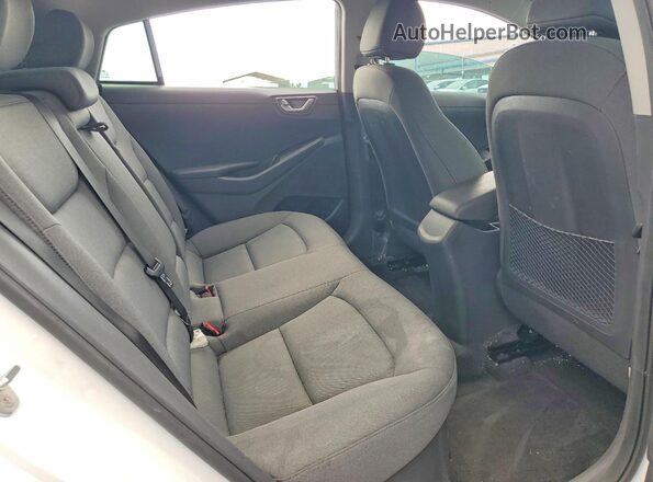 KMHC75LC6NU273001 2022 HYUNDAI IONIQ White Vista de los asientos traseros