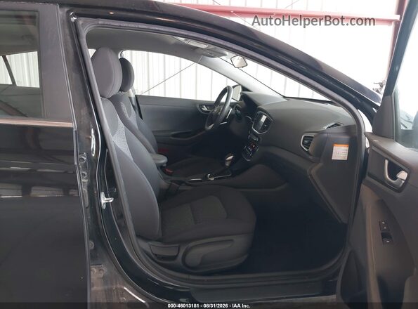 KMHC75LC7JU099448 2018 HYUNDAI IONIQ HYBRID Черный Вид салона спереди
