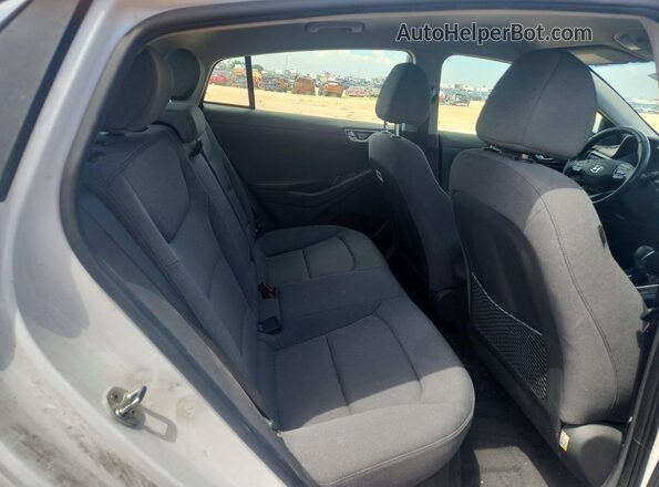 KMHC75LC7LU227769 2020 HYUNDAI IONIQ White Vista de los asientos traseros