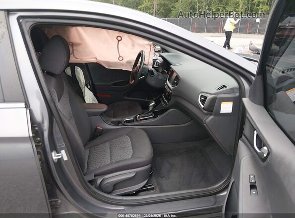 KMHC75LC8HU021447 2017 HYUNDAI IONIQ HYBRID Серый Вид салона спереди