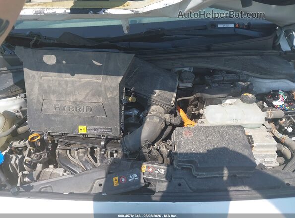 KMHC75LC8JU067995 2018 HYUNDAI IONIQ HYBRID Silver Вид ззаду