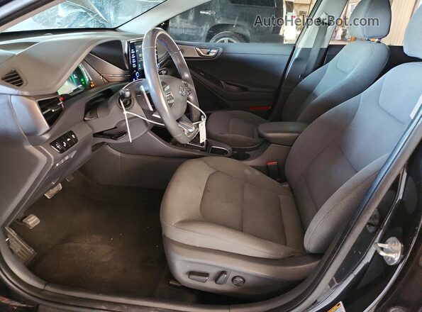 KMHC75LCXLU234957 2020 HYUNDAI IONIQ Черный Вид салона спереди