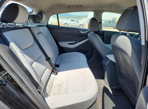 KMHC75LD9NU281487 2022 HYUNDAI IONIQ Black Widok tylnych siedzeń
