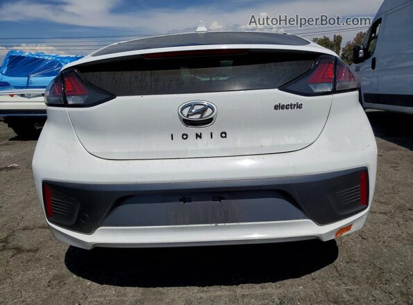 KMHC75LJ8LU060658 2020 HYUNDAI IONIQ White Вид ззаду