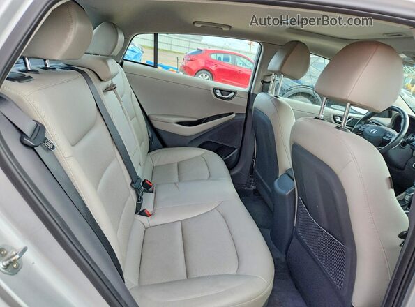 KMHC85LC0HU036070 2017 HYUNDAI IONIQ Silver Widok tylnych siedzeń