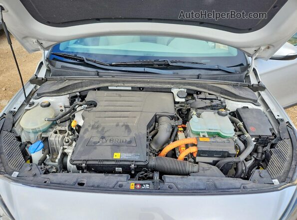 KMHC85LC0HU036070 2017 HYUNDAI IONIQ Silver Widok wnętrza z tyłu