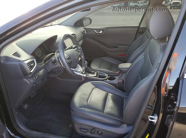 KMHC85LC4JU064069 2018 HYUNDAI IONIQ Черный Вид салона спереди