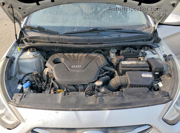 KMHCT4AE0GU072305 2016 HYUNDAI ACCENT Silver Widok wnętrza z tyłu