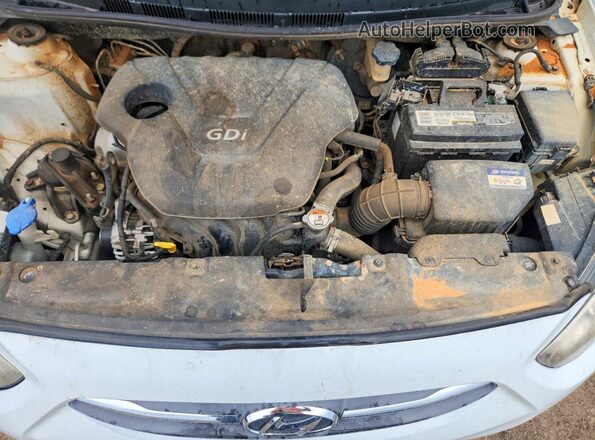KMHCT4AE0GU114357 2016 HYUNDAI ACCENT White Вид задньої частини салону