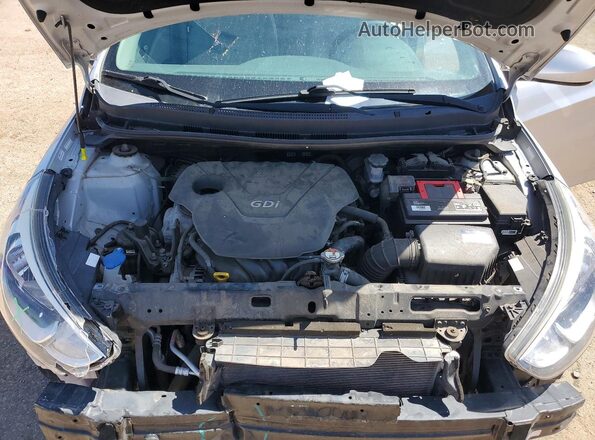 KMHCT4AE0GU958401 2016 HYUNDAI ACCENT Silver Vista interior trasera