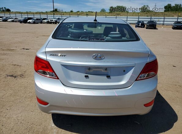 KMHCT4AE0GU958401 2016 HYUNDAI ACCENT Silver Vista trasera