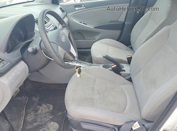 KMHCT4AE0GU981080 2016 HYUNDAI ACCENT White Front interior view