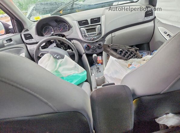 KMHCT4AE0HU355403 2017 HYUNDAI ACCENT Black Vista del salpicadero