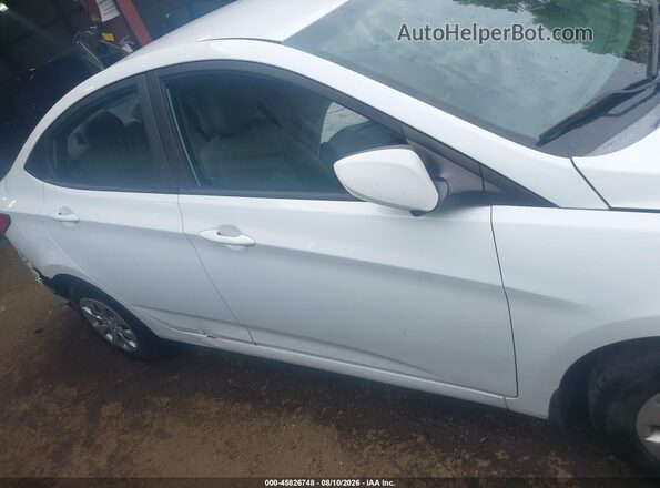 KMHCT4AE1GU111483 2016 HYUNDAI ACCENT Белый Вид задней части салона