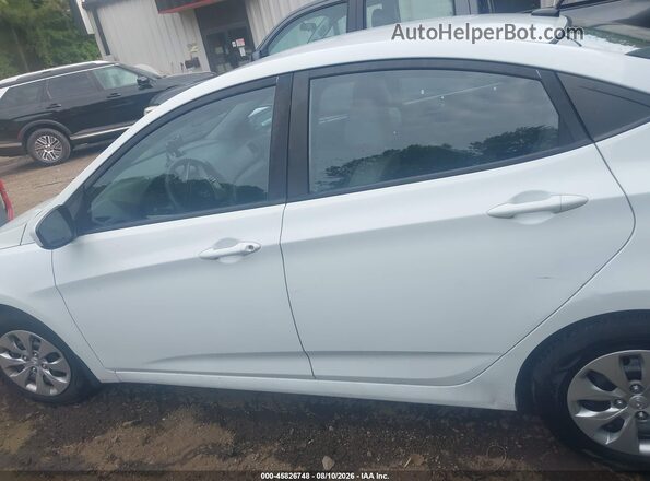 KMHCT4AE1GU111483 2016 HYUNDAI ACCENT Белый Панорамный вид салона 360°