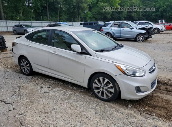 KMHCT4AE1HU264379 2017 HYUNDAI ACCENT Бежевый Передняя правая четверть