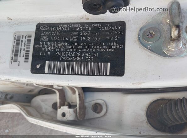 KMHCT4AE2GU094161 2016 HYUNDAI ACCENT White Engine compartment view