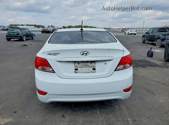 KMHCT4AE2HU334665 2017 HYUNDAI ACCENT White Вид ззаду
