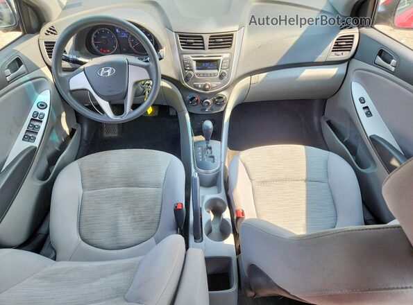 KMHCT4AE2HU345598 2017 HYUNDAI ACCENT Red Widok deski rozdzielczej
