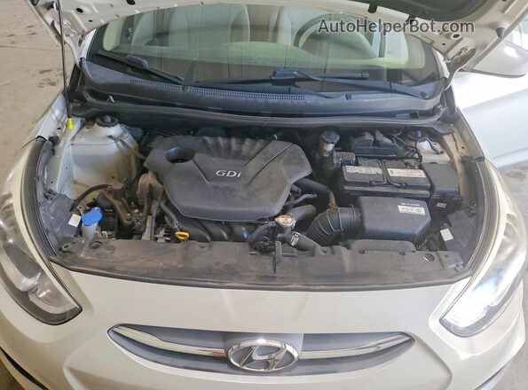 KMHCT4AE3GU060682 2016 HYUNDAI ACCENT Cream Вид задньої частини салону