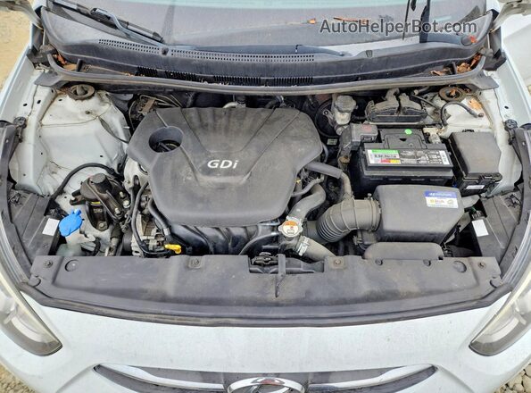 KMHCT4AE3GU105748 2016 HYUNDAI ACCENT Белый Вид задней части салона