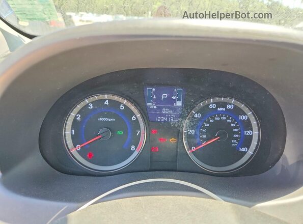 KMHCT4AE3HU224837 2017 HYUNDAI ACCENT Blue ხელსაწყოთა პანელის ხედი