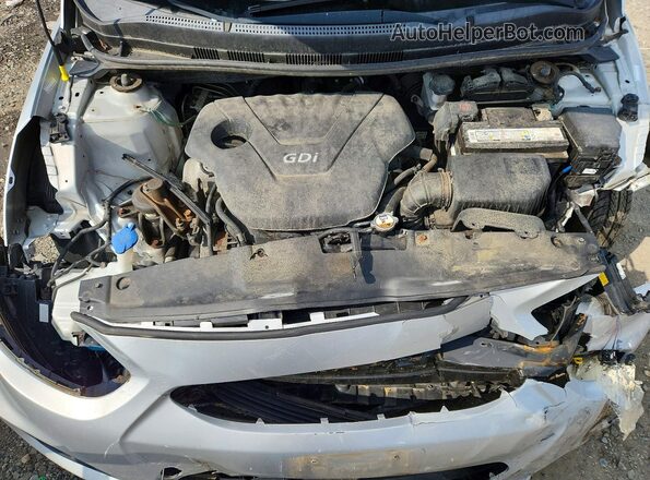 KMHCT4AE4GU027044 2016 HYUNDAI ACCENT Silver Vista interior trasera