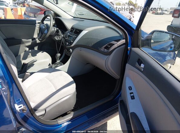 KMHCT4AE4HU248791 2017 HYUNDAI ACCENT Blue წინა სალონის ხედი
