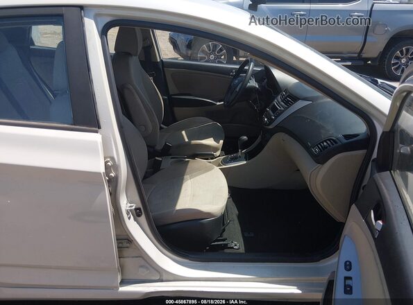 KMHCT4AE5GU090847 2016 HYUNDAI ACCENT Серый Вид салона спереди