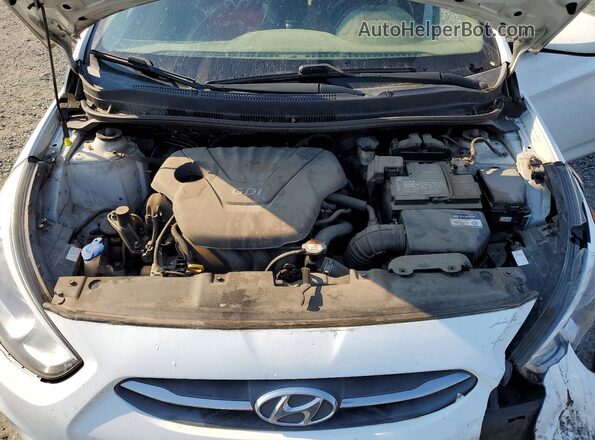 KMHCT4AE5GU137620 2016 HYUNDAI ACCENT White Rear interior view