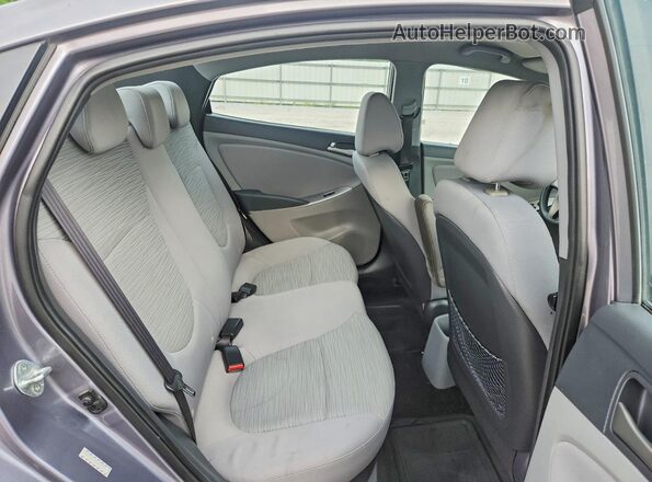KMHCT4AE5GU941996 2016 HYUNDAI ACCENT Gray Vista de los asientos traseros