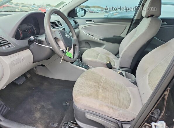 KMHCT4AE5HU222393 2017 HYUNDAI ACCENT Black Vista interior delantera