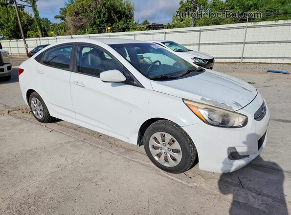 KMHCT4AE5HU242336 2017 HYUNDAI ACCENT White წინა მარჯვენა
