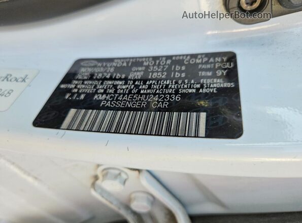 KMHCT4AE5HU242336 2017 HYUNDAI ACCENT White ძრავის განყოფილების ხედი