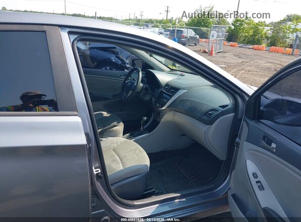 KMHCT4AE5HU273764 2017 HYUNDAI ACCENT Серый Вид салона спереди