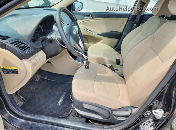 KMHCT4AE5HU287292 2017 HYUNDAI ACCENT Черный Вид салона спереди