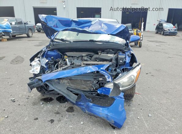 KMHCT4AE5HU332585 2017 HYUNDAI ACCENT Blue Front view