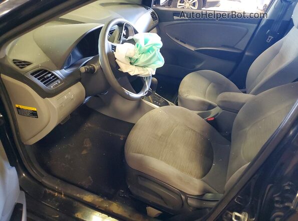 KMHCT4AE5HU355526 2017 HYUNDAI ACCENT Black წინა სალონის ხედი