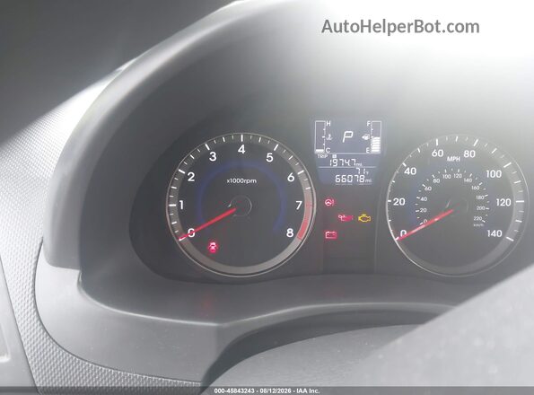 KMHCT4AE6GU061485 2016 HYUNDAI ACCENT Red Հետևի նստատեղերի տեսք