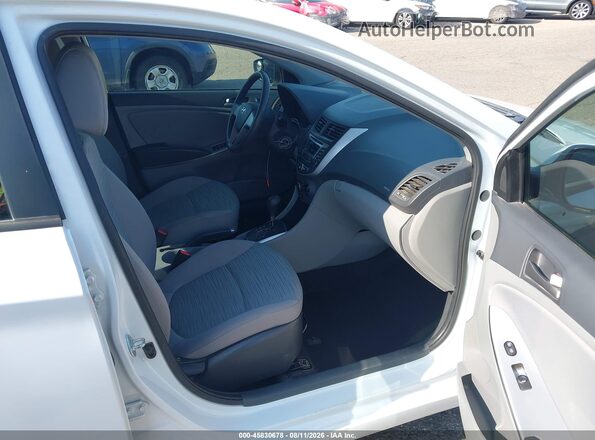 KMHCT4AE6HU330036 2017 HYUNDAI ACCENT White Սալոնի դիմացի տեսք